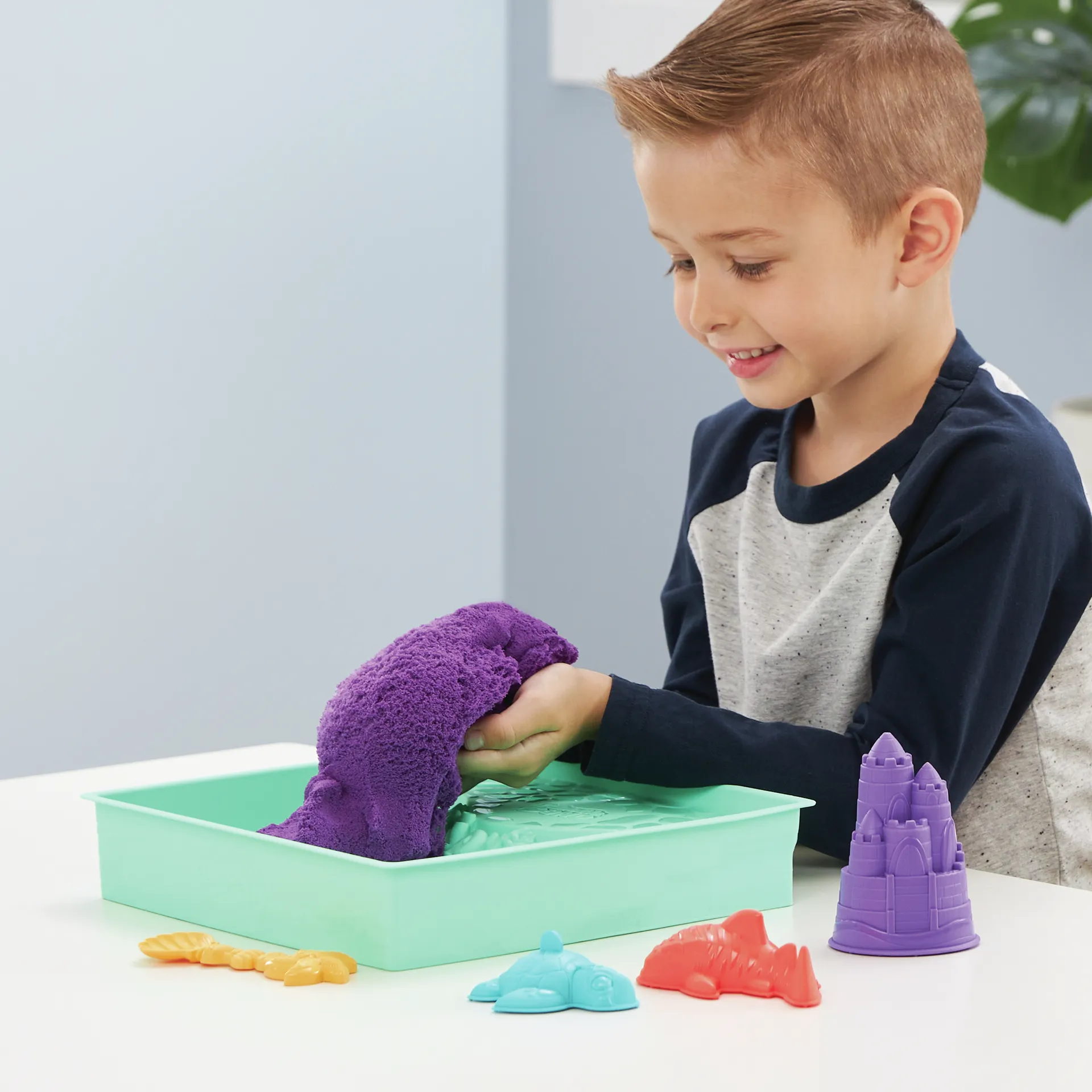 Kinetic Sand Sandbox Set mit 454 g lila – Bild 2