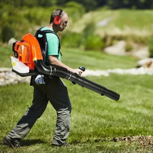 VEVOR Laubbläser als Rucksack, 79 CC 2-Takt Benzin-Laubbläser mit 3-Liter-Kraftstofftank, 930 CFM Luftvolumen, 184 MPH Geschwindigkeit, ideal für Rasenpflege, Laubreinigung und Schneeräumung – Bild 7