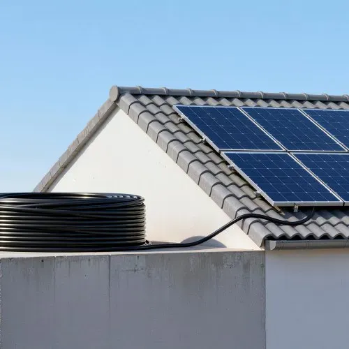 VEVOR Solarkabel Verlängerung, 30,5 m Schwarz & 30,5 m Rot, 10 AWG Solarverlängerungskabel, Verzinntes Kupferkabel für Netzunabhängige Photovoltaiksysteme an Haus, Fahrzeug, RV, Boot, IP67 – Bild 7