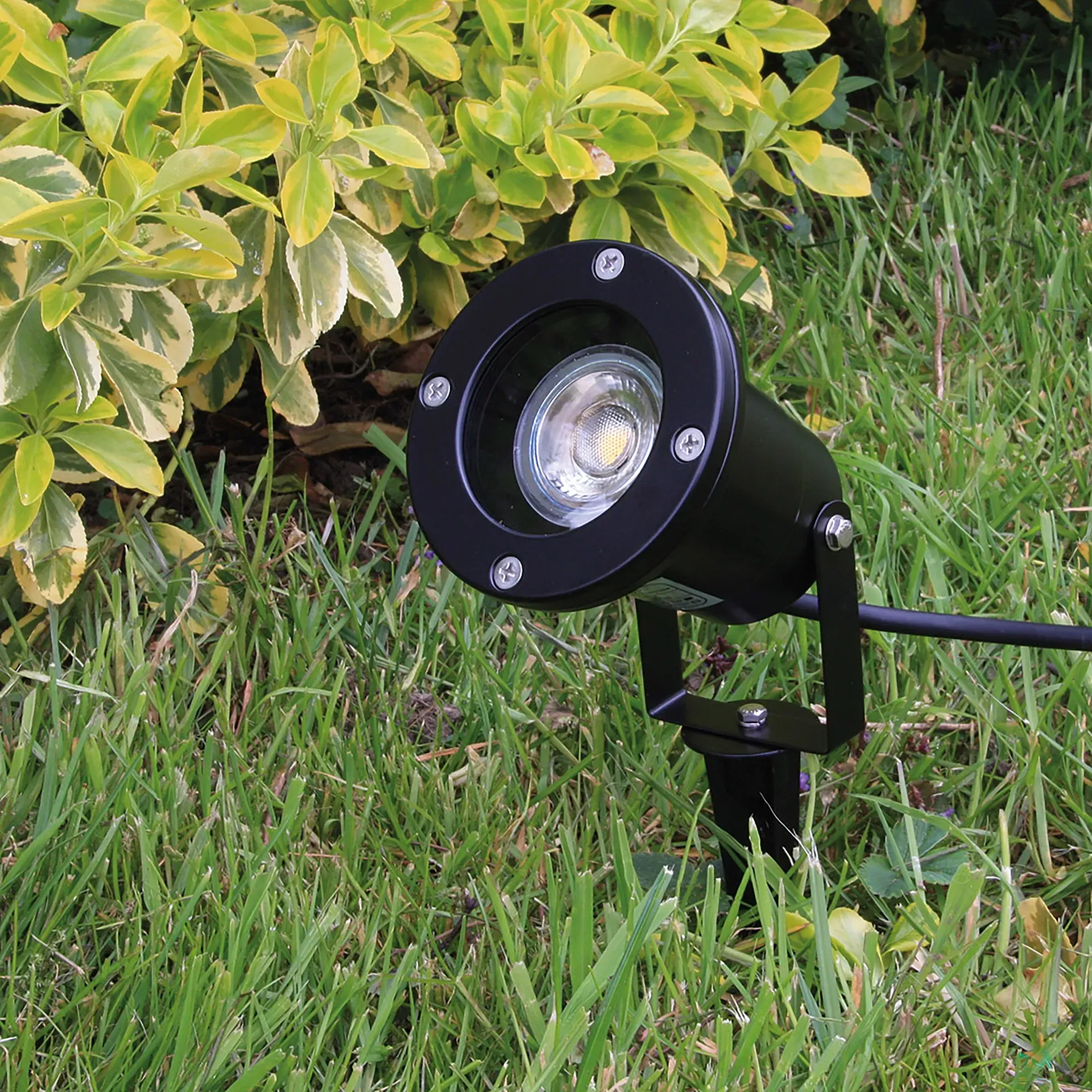 Gartenleuchte „CT-GS10“, schwarz 230V, 1,5m Kabel+Erdspieß, GU10 Fassung Gartenleuchte „CT-GS10“, schwarz 230V, 1,5m Kabel+Erdspieß, GU10 Fassung