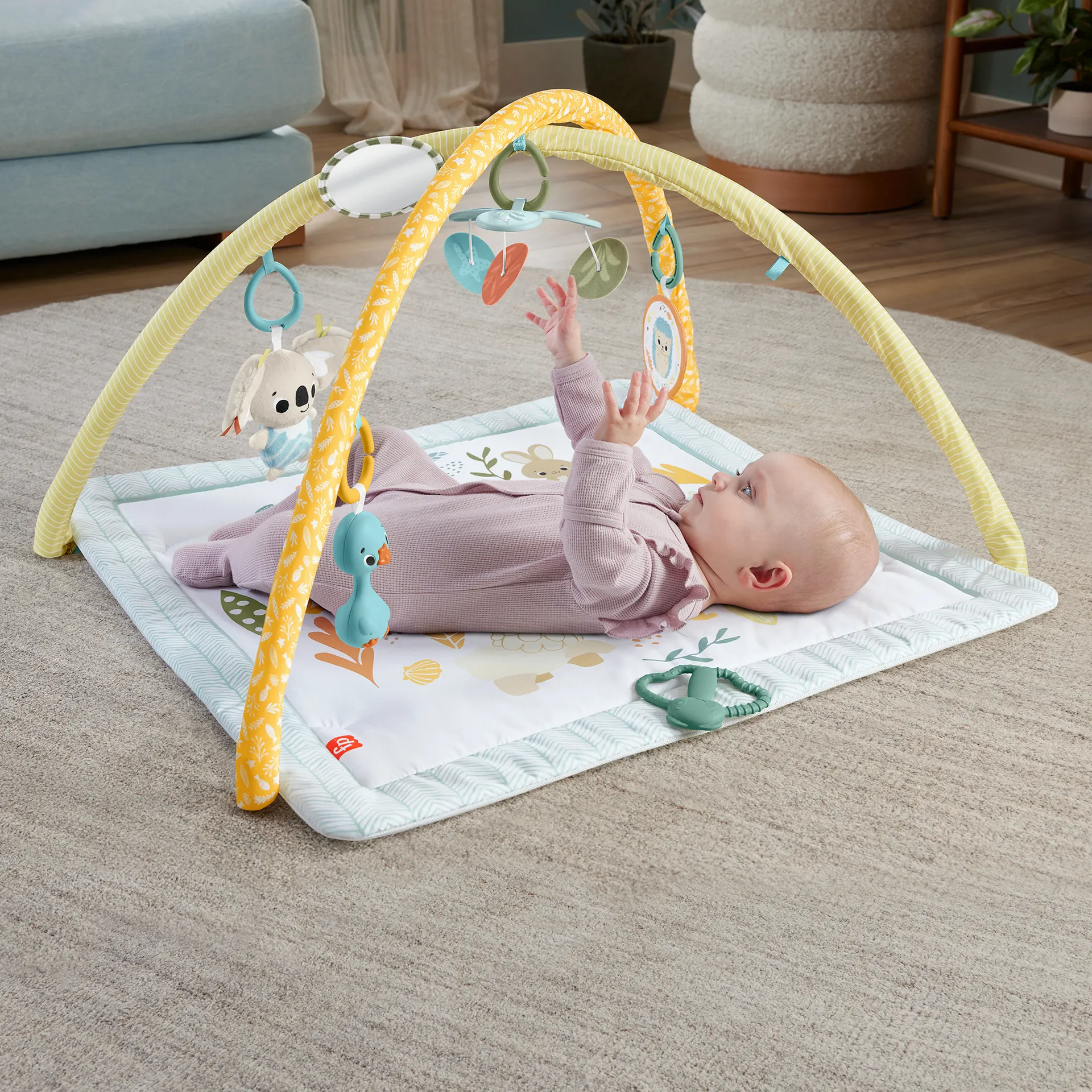 Fisher-Price Sensimals Simply Senses sensorische Erlebnisdecke Spielmatte für Babys mit 6 sensorischen Spielzeugen – Bild 3