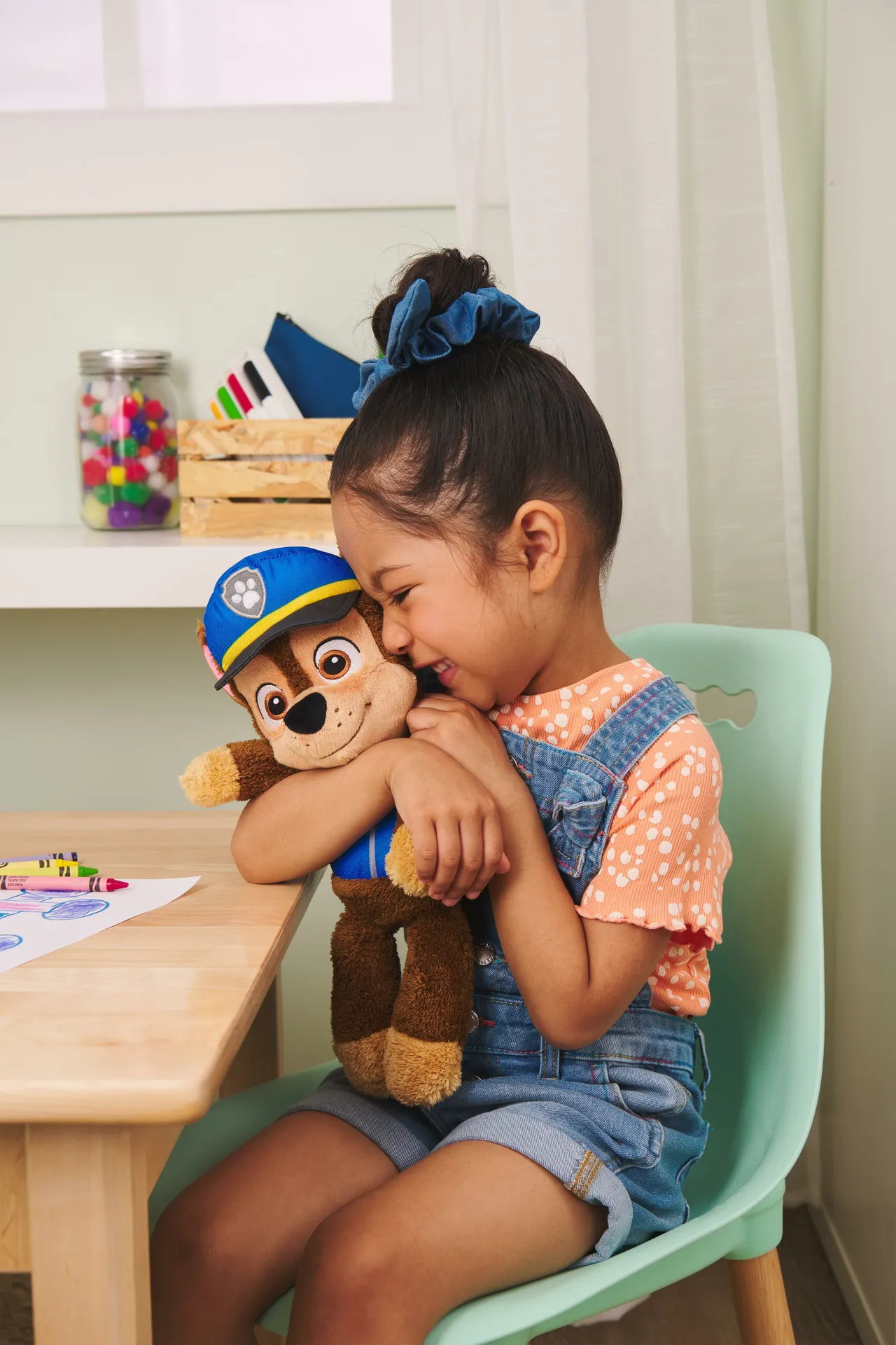 PAW Patrol GUND Schlenkerplüsch Chase, ca. 33 cm – Bild 4