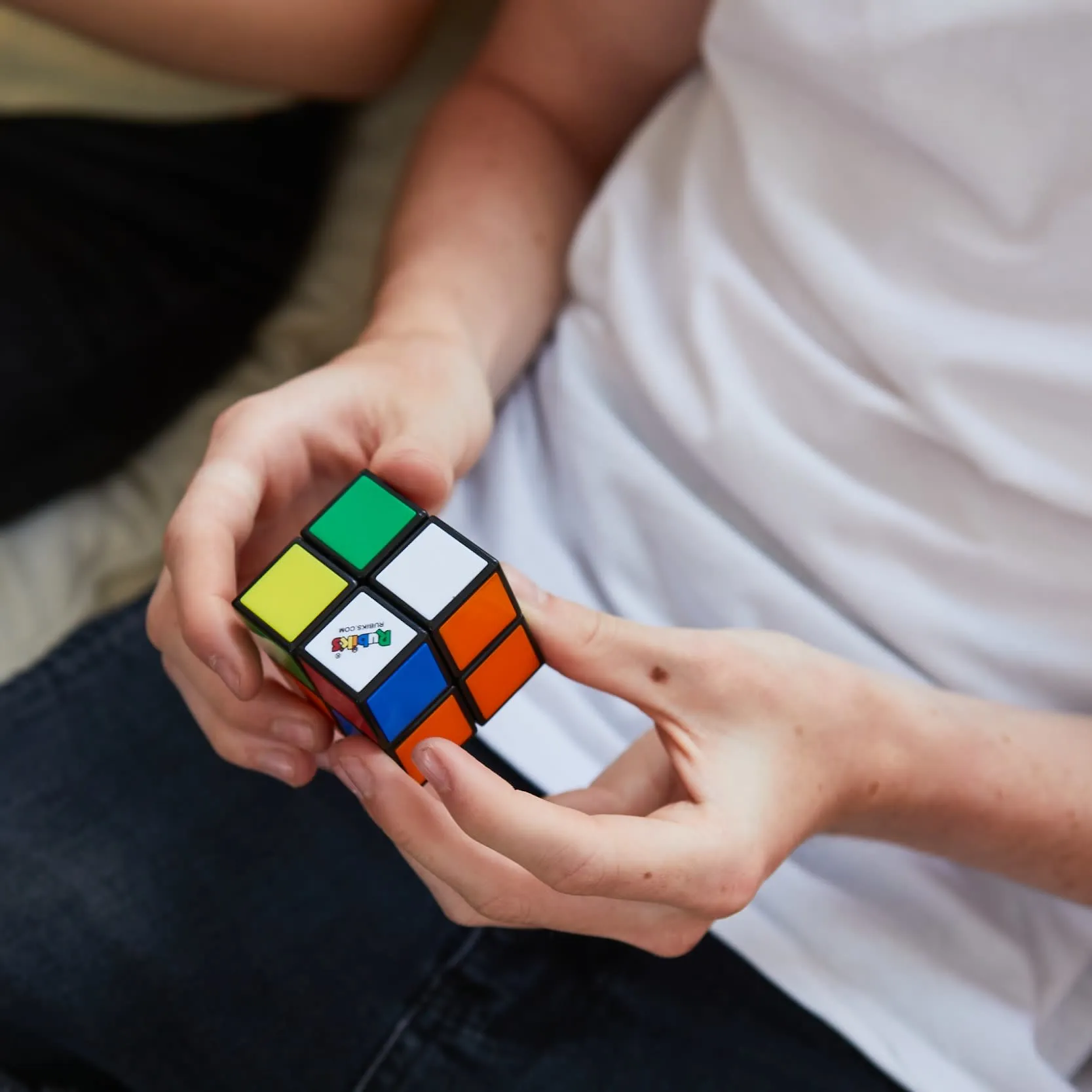 Rubik’s Mini 2x2 Zauberwürfel - der 2x2 Cube für Einsteiger ab 8 Jahren und für unterwegs, hohe Qualität, leichtgängiges Handling, leuchtende Farben – Bild 3