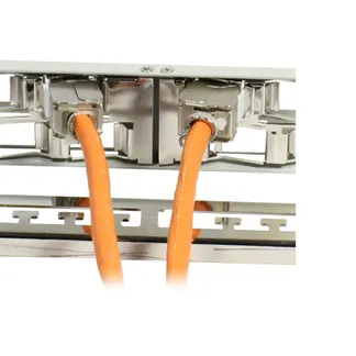 Keystone, Modulträger, 19″Patchpanel für 24xTP-Modul, 1HE(t 96mm) 45Grad Schrägauslass, Lichtgrau, Synergy 21, Keystone, Modulträger, 19″Patchpanel für 24xTP-Modul, 1HE(t 96mm) 45Grad Schrägauslass, Lichtgrau, Synergy 21,