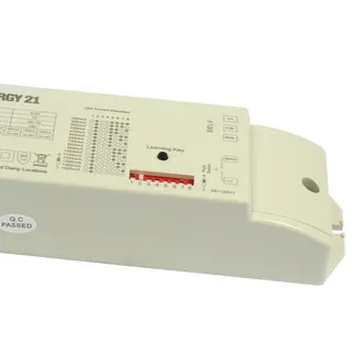 Synergy 21 LED Serie EOS 05 4-Kanal Controller+Netzteil CC 250~1500mA 75W Synergy 21 LED Serie EOS 05 4-Kanal Controller+Netzteil CC 250~1500mA 75W