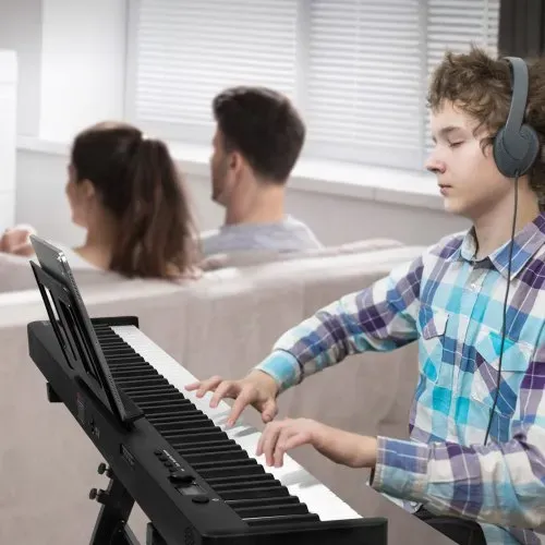 VEVOR 88-Tasten-Klappklavier, Bluetooth und MIDI, tragbares elektronisches digitales Klappklavier mit Ständer, Sustain-Pedaltasche, berührungsempfindliche Tasten, wiederaufladbar für Anfänger, Jugendliche und Erwachsene, schwarz – Bild 7