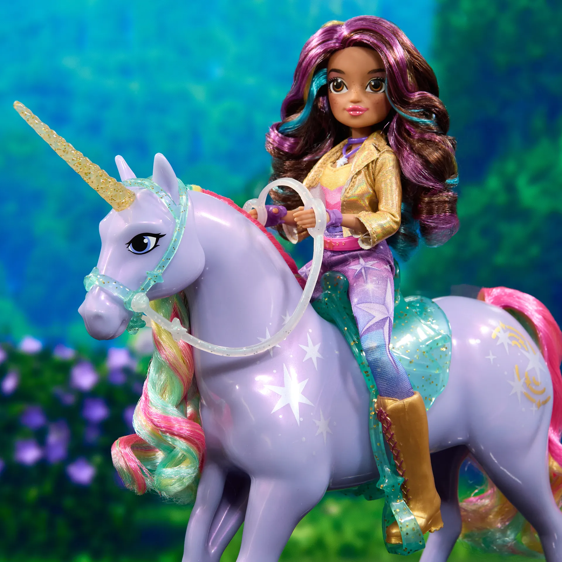 Unicorn Academy Einhorn Wildstar - 28 cm groß, Original-Einhorn von Sophia zur beliebten Netflix-Serie, mit echter Mähne und Schweif, abnehmbarem Zaumzeug und Sattel sowie Bürste – Bild 6