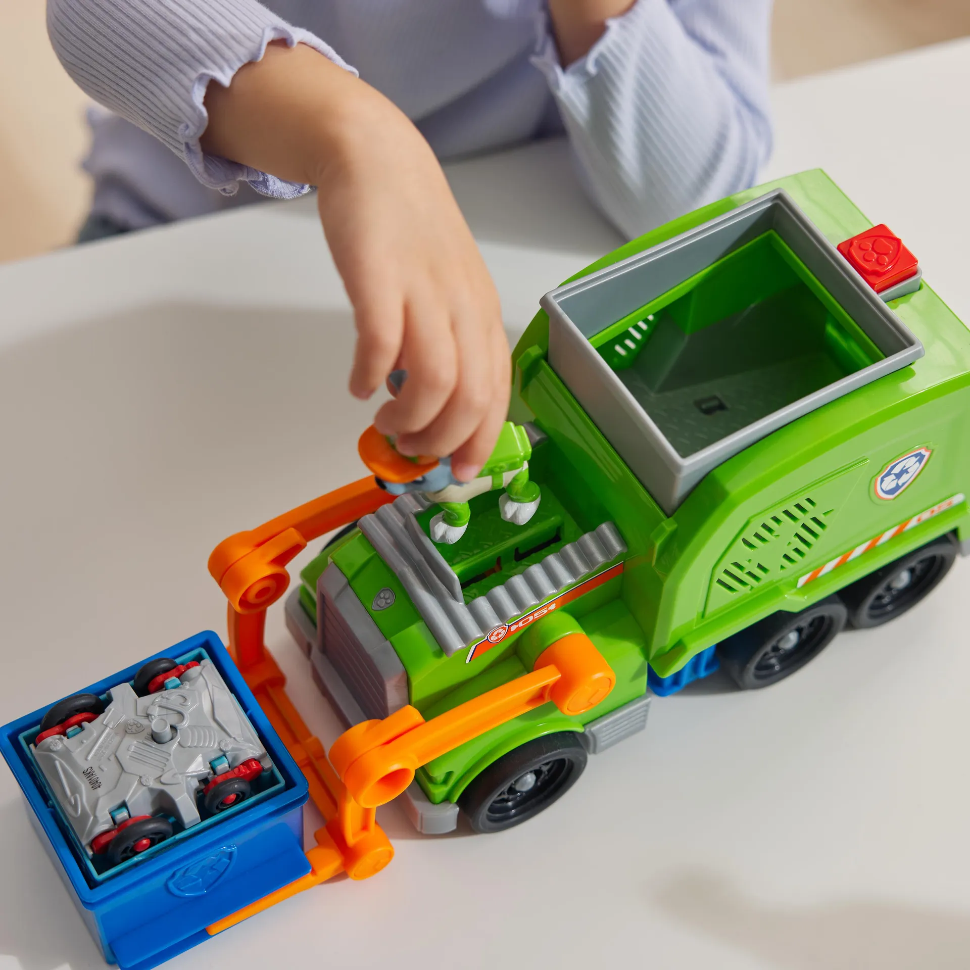 PAW Patrol , Extragroßer Recycling-Truck mit Rocky Spielfigur und Verwandlungsfunktion (Deluxe Fahrzeug) – Bild 5