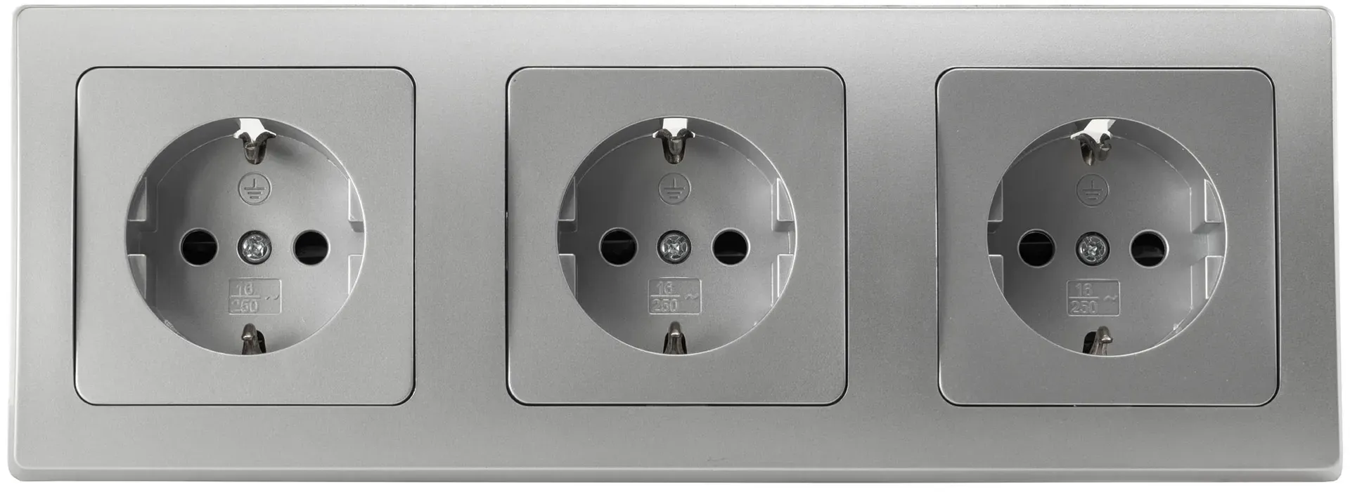 DELPHI Set 3 Steckdosen + 3-fach Rahmen 250V~/ 16A, Steckanschluss, silber DELPHI Set 3 Steckdosen + 3-fach Rahmen 250V~/ 16A, Steckanschluss, silber