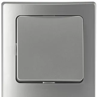 DELPHI Set Steckdose + Schalter + Rahmen 250V~/ 16A, Steckanschluss, silber DELPHI Set Steckdose + Schalter + Rahmen 250V~/ 16A, Steckanschluss, silber