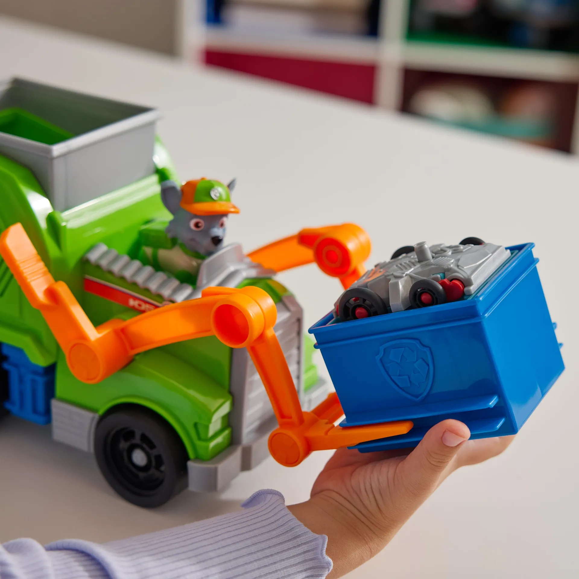 PAW Patrol , Extragroßer Recycling-Truck mit Rocky Spielfigur und Verwandlungsfunktion (Deluxe Fahrzeug) – Bild 3