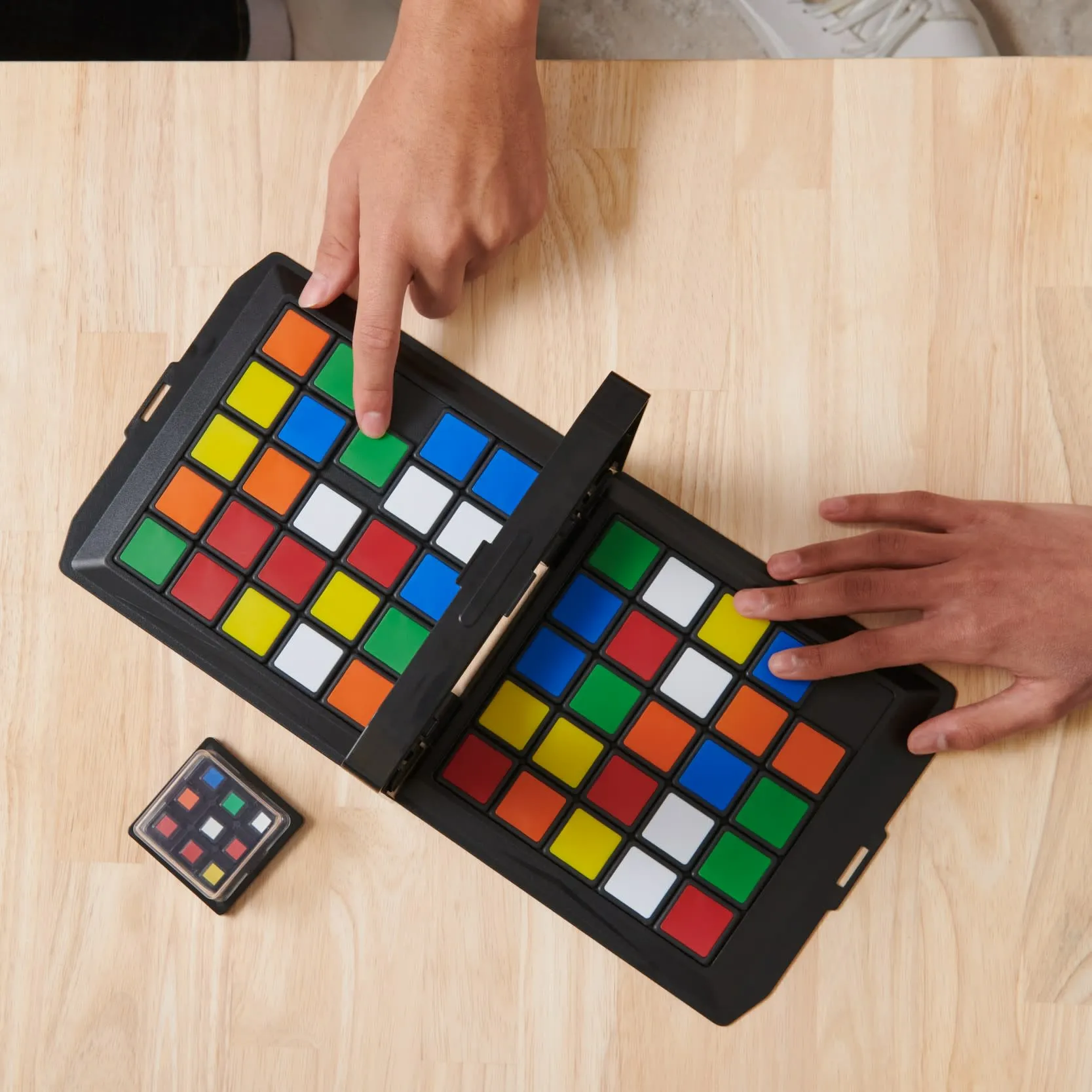 Rubik’s Race - das Spiel für 2 Rubiks-Fans ab 7 Jahren, rasantes Schiebespiel – Bild 2
