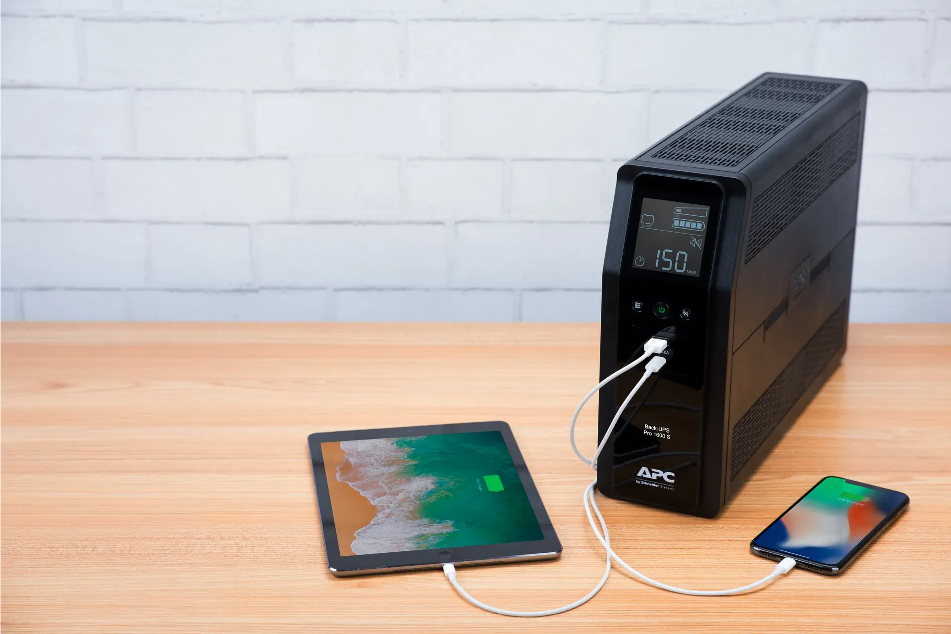 APC Back-UPS Pro 1600S, 1600VA, 230V, Sinuswelle, AVR, LCD, 8 IEC Ausgägnge – Bild 5