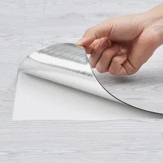 VEVOR Selbstklebende Vinyl-Bodenfliesen 990 x 60 cm, 1,5 mm dick, abziehen und aufkleben, hellgraue Holzmaserung, DIY-Bodenbelag für Küche, Esszimmer, Schlafzimmer und Badezimmer VEVOR Selbstklebende Vinyl-Bodenfliesen 990 x 60 cm, 1,5 mm dick, abziehen und aufkleben, hellgraue Holzmaserung, DIY-Bodenbelag für Küche, Esszimmer, Schlafzimmer und Badezimmer