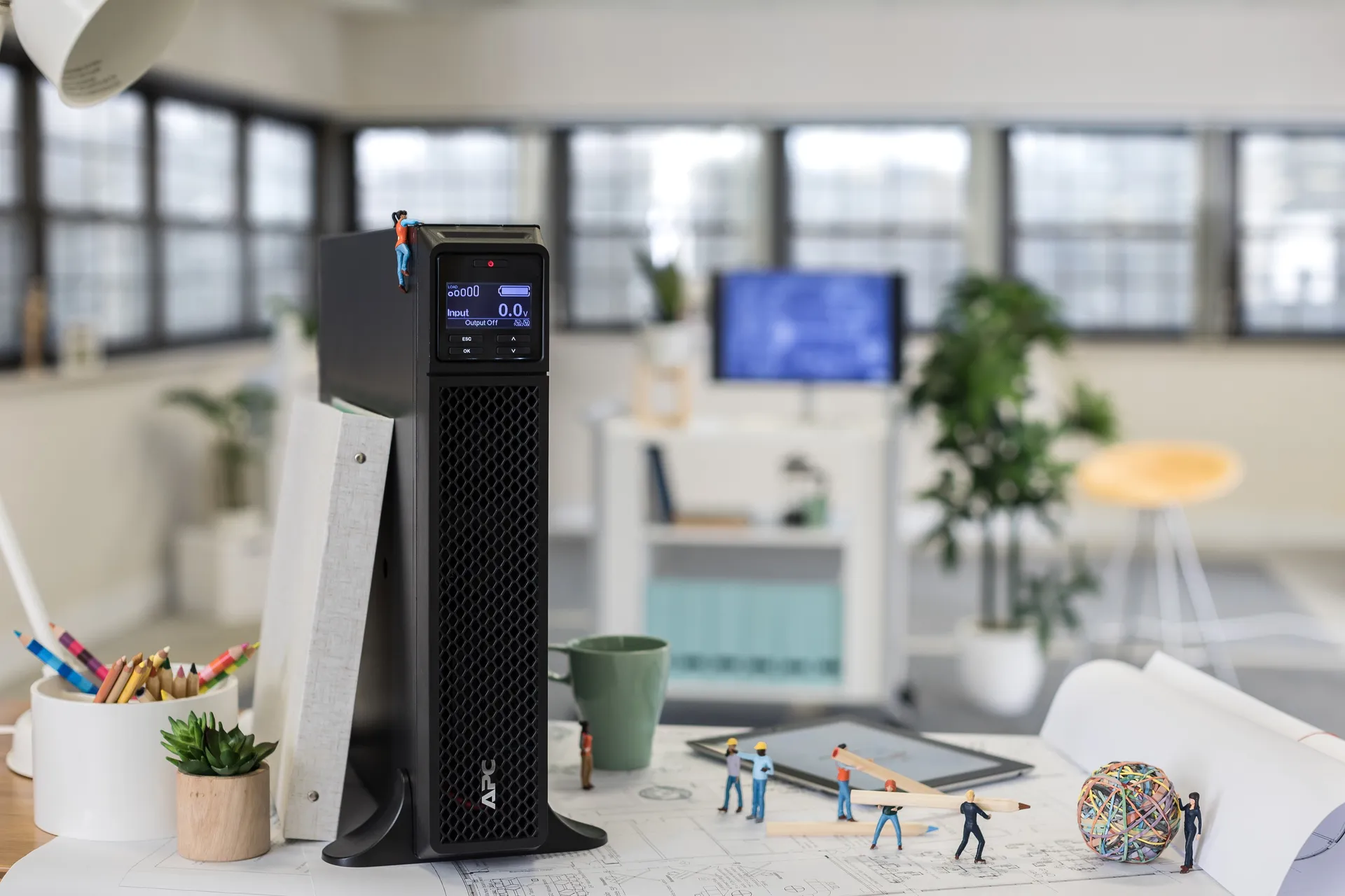 APC Smart-UPS On-Line, 1500VA/1500W, Tower, 230V, 6x C13 IEC-Ausgänge SmartSlot, verlängerte Laufzeit, ohne Schienenkit – Bild 6