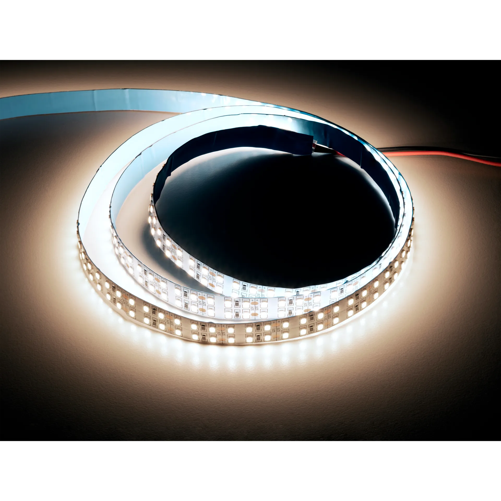 LED-Stripe McShine, 3000lm/m, 240LEDs/m, 18W/m, 6500K, IP20, 5m Rolle LED-Stripe McShine, 3000lm/m, 240LEDs/m, 18W/m, 6500K, IP20, 5m Rolle