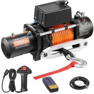 VEVOR Elektrische Seilwinde, 13.500 lb, 12 V DC LKW-Winde mit Φ3/8 Zoll x 80 Fuß Synthetikseil, Aluminium-Seilführung, kabellose und kabelgebundene Fernbedienung, IP55 wasserdicht zum Schleppen von Geländewagen, Jeeps, Anhängern und Booten VEVOR Elektrische Seilwinde, 13.500 lb, 12 V DC LKW-Winde mit Φ3/8 Zoll x 80 Fuß Synthetikseil, Aluminium-Seilführung, kabellose und kabelgebundene Fernbedienung, IP55 wasserdicht zum Schleppen von Geländewagen, Jeeps, Anhängern und Booten