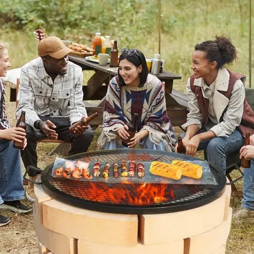 VEVOR X-Marks Feuerstellen-Grillrost, Φ 760 x 25 mm Lagerfeuer-BBQ-Grillrost aus Stahl mit Griff und Stütz-X-Draht, Tragbares Camping-Kochgeschirr für Partys und Zusammenkünfte im Freien, Schwarz – Bild 7