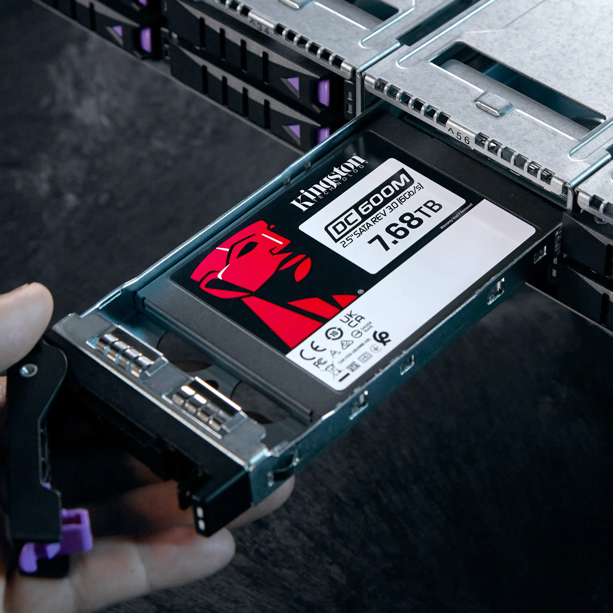 Kingston Technology 7680G DC600M (gemischte Nutzung) 2,5" Enterprise SATA SSD – Bild 7