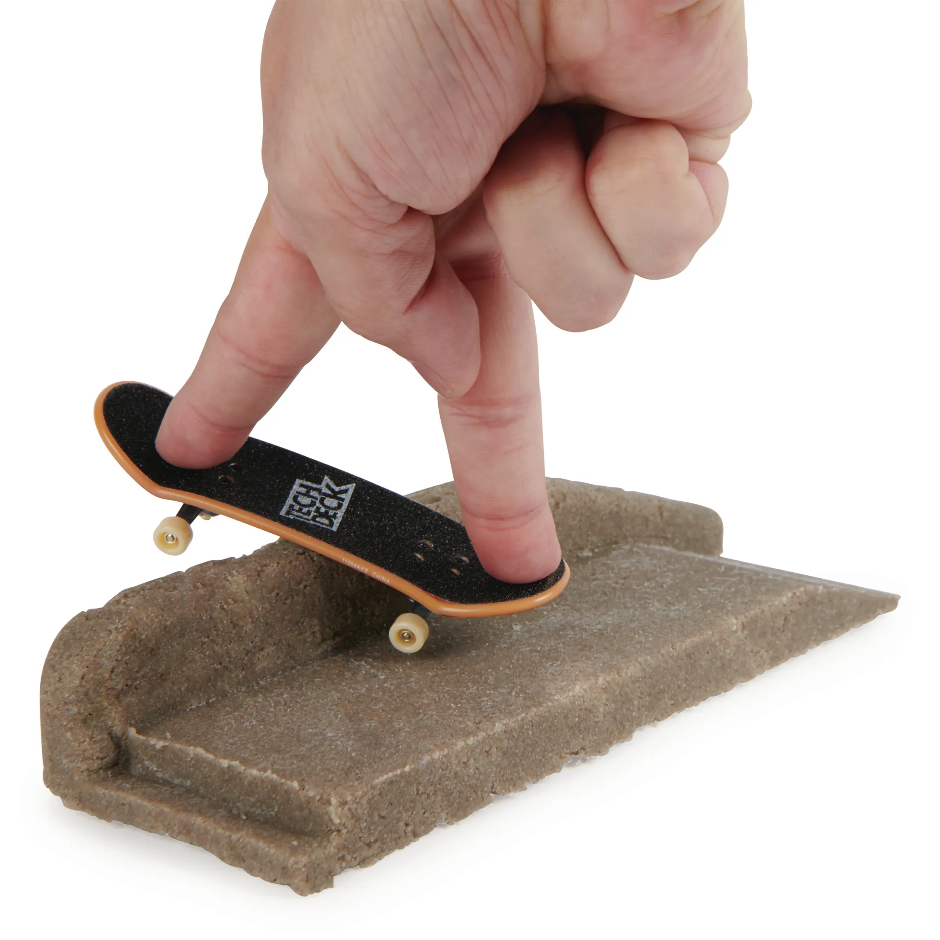 Tech Deck Concrete - Fingerboard-Rampe zum Selberbauen aus wiederverwendbarem Beton-Material, mit Fingerboard von Enjoi, ab 6 Jahren – Bild 6