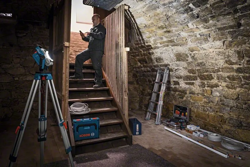 Bosch Akku-Lampe GLI 18V-2200 C Professional – Bild 2