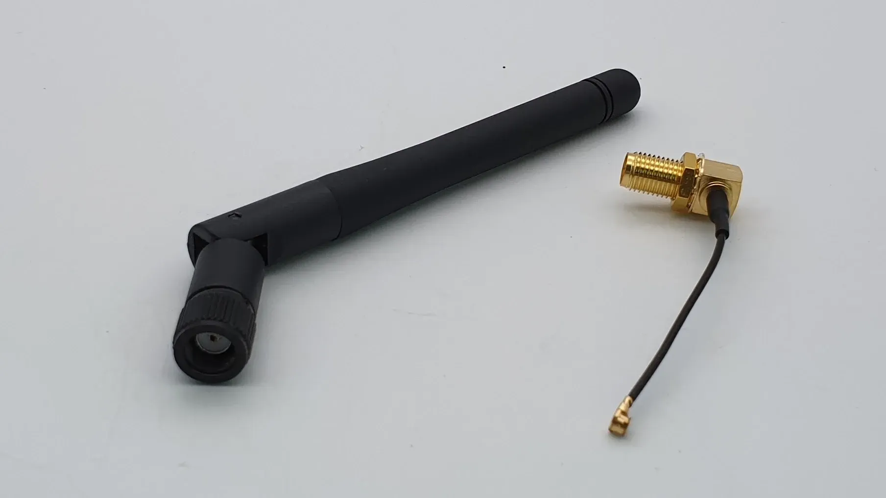 Rock Pi – Bundle – 2.4GHz /5.8 GHz Antenne + Pigtail Rock Pi – Bundle – 2.4GHz /5.8 GHz Antenne + Pigtail