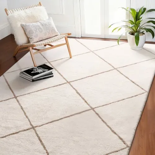 VEVOR Kurzflor Teppich 2743×1829 mm, kuscheliger Wohnzimmerteppich, 20 mm Florhöhe, Bodenteppich für Wohnzimmer, Schlafzimmer, Wintergarten, fusselfrei und mit rutschfester TPR-Unterseite, weiß VEVOR Kurzflor Teppich 2743×1829 mm, kuscheliger Wohnzimmerteppich, 20 mm Florhöhe, Bodenteppich für Wohnzimmer, Schlafzimmer, Wintergarten, fusselfrei und mit rutschfester TPR-Unterseite, weiß