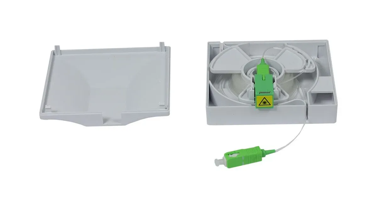 LWL-FTTH Compact Box vorkonfektioniert, 1xSC/APC -> 1xSC/APC, 0-15m, 9/125u, G.657.A2, 1-Faser, OD=0,9mm, Aufputzgehäuse mit Abroller, Synergy 21 – Bild 2