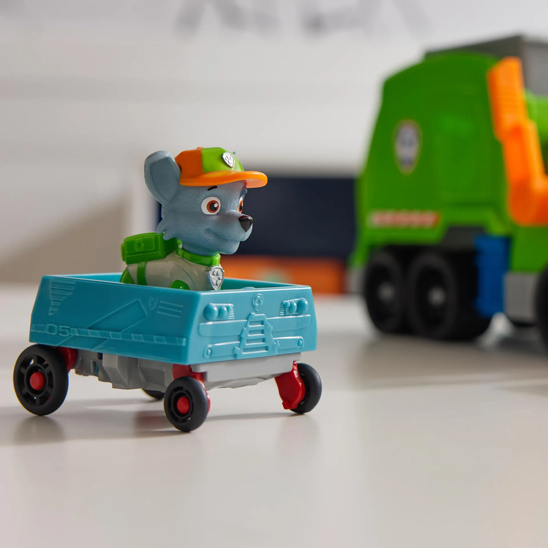PAW Patrol , Extragroßer Recycling-Truck mit Rocky Spielfigur und Verwandlungsfunktion (Deluxe Fahrzeug) – Bild 6
