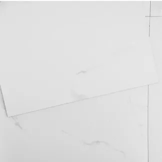 VEVOR Selbstklebende Vinyl-Bodenfliesen, 30,5 x 30,5 cm, 50 Stk., 1,5 mm dick, zum Abziehen und Aufkleben, weiße Marmorstruktur, DIY-Bodenbelag für Küche, Esszimmer, Schlafzimmer und Badezimmer VEVOR Selbstklebende Vinyl-Bodenfliesen, 30,5 x 30,5 cm, 50 Stk., 1,5 mm dick, zum Abziehen und Aufkleben, weiße Marmorstruktur, DIY-Bodenbelag für Küche, Esszimmer, Schlafzimmer und Badezimmer