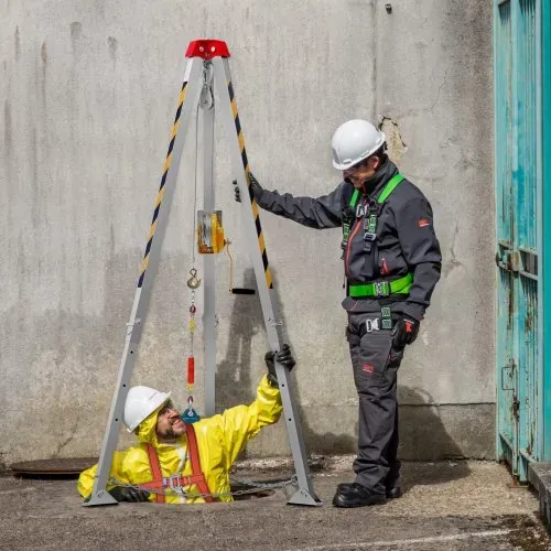 VEVOR Stativ-Set 544,31kg Winde Stativ mit 2,1 m Beinen und 30 m Kabel Rettungsstativ für beengte Räume 10 m Absturzsicherung Auffanggurt Aufbewahrungstasche für herkömmliche beengte Räume – Bild 7