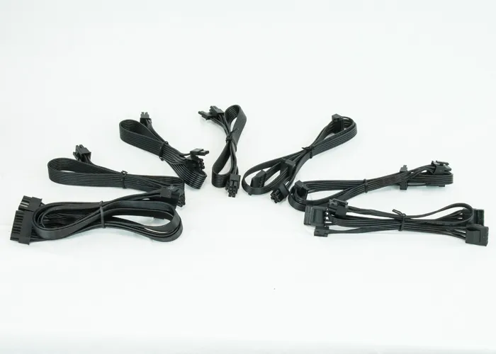 Chieftec CSN-650C Netzteil 650 W 20+4 pin ATX SFX Schwarz – Bild 4