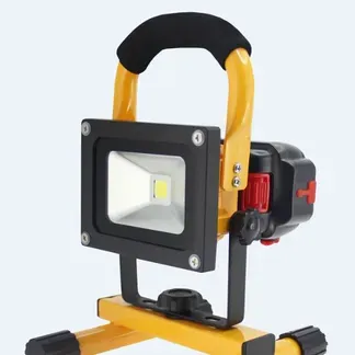 Synergy 21 LED AKKU Baustrahler 10W gelb/kaltweiß slider Synergy 21 LED AKKU Baustrahler 10W gelb/kaltweiß slider