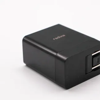 Radxa zbh. Netzteil AP002 / Radxa Power PD 30W EU (Raspberry 5 kompatibel) Radxa zbh. Netzteil AP002 / Radxa Power PD 30W EU (Raspberry 5 kompatibel)