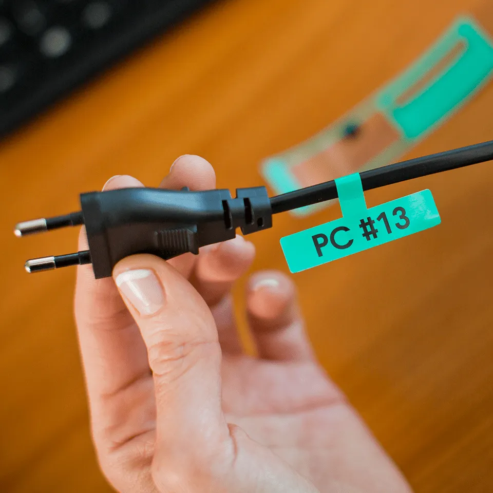 Brother FLE-7511 Etiketten erstellendes Band Schwarz auf grün – Bild 3