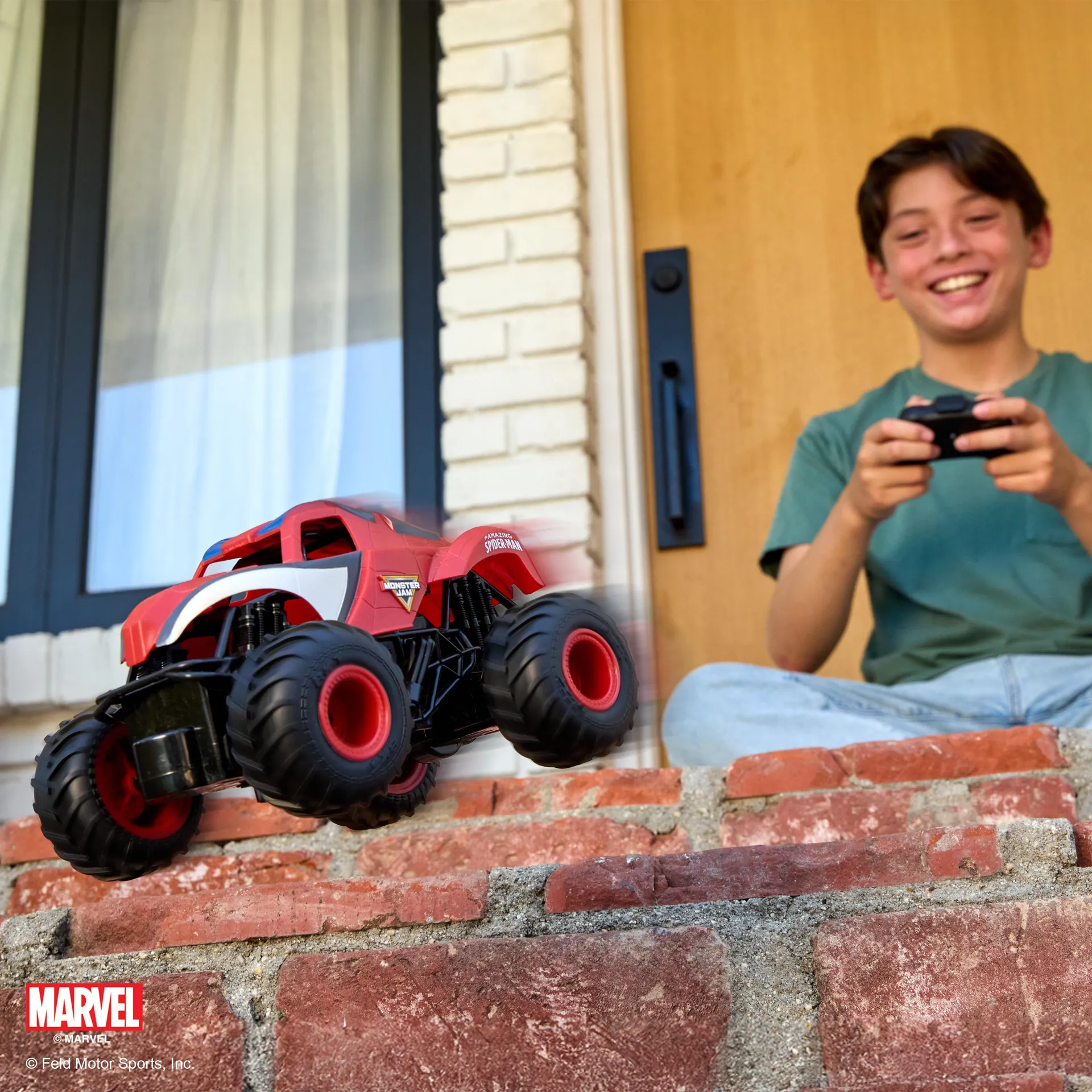 Monster Jam , Marvel Spider-Man RC, ferngesteuerter 1:24 Truck – Bild 3