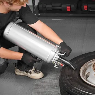 VEVOR Reifenwulstsetzgerät 10 L Luft-Reifenwulststrahlgerät Luftwulstblaster Hand-Reifenfüllwerkzeug, verbessertes tragbares Reifenfüllgerät, 0,6-0,8 MPa für Auto Motorrad SUV Pickup ATV Silber VEVOR Reifenwulstsetzgerät 10 L Luft-Reifenwulststrahlgerät Luftwulstblaster Hand-Reifenfüllwerkzeug, verbessertes tragbares Reifenfüllgerät, 0,6-0,8 MPa für Auto Motorrad SUV Pickup ATV Silber