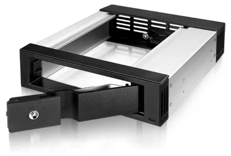 ICY BOX IB-158SSK-B, Wechselrahmen, 1x 3,5″ SATA I/II/III oder SAS II HDD zu 1x SATA Host, EasySwap trägerlos, Stahl + Plastik, abschließbar,schwarz ICY BOX IB-158SSK-B, Wechselrahmen, 1x 3,5″ SATA I/II/III oder SAS II HDD zu 1x SATA Host, EasySwap trägerlos, Stahl + Plastik, abschließbar,schwarz