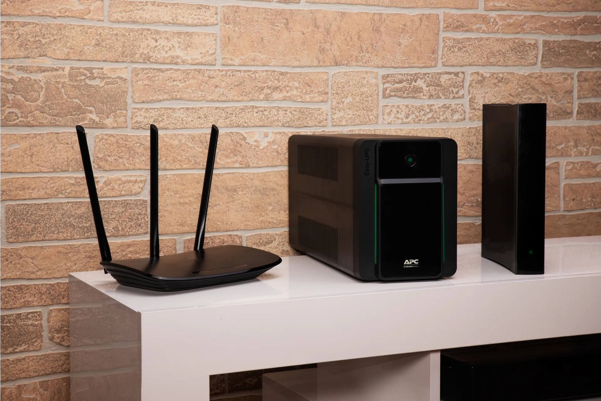 APC Easy UPS Unterbrechungsfreie Stromversorgung (USV) Line-Interaktiv 1,2 kVA 650 W 4 AC-Ausgänge – Bild 5