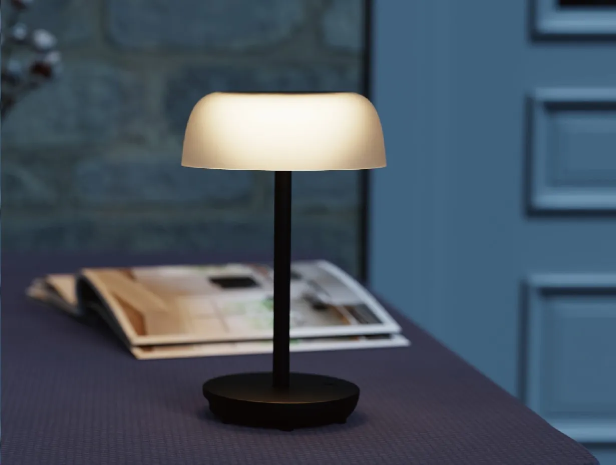 Synergy 21 LED Tischleuchte SOLAR/Akku, outdoor IP54, Touch Switch dimmbar, transparent-schwarz Synergy 21 LED Tischleuchte SOLAR/Akku, outdoor IP54, Touch Switch dimmbar, transparent-schwarz