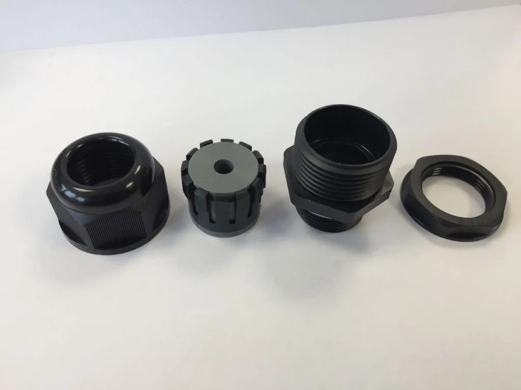 Installation Kabelverschraubung M25x1,5 Grau IP68 -5bar (big) Installation Kabelverschraubung M25x1,5 Grau IP68 -5bar (big)