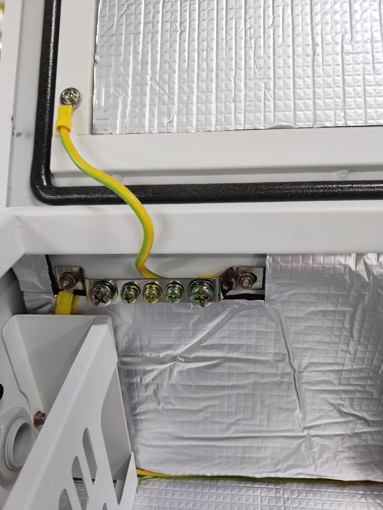 ALLNET DIN-RAIL Wandgehäuse, T220mm, Lichtgrau, IP66, ÜS, 16x M25 ALL-DIN-101-AC – Bild 5