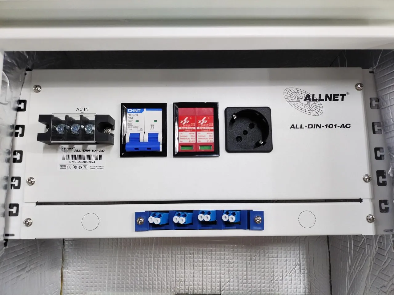 ALLNET DIN-RAIL Wandgehäuse, T220mm, Lichtgrau, IP66, ÜS, 16x M25 ALL-DIN-101-AC – Bild 2