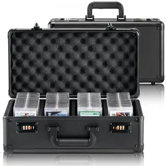 VEVOR Aufbewahrungsbox 4 Fächer, Tragetasche für Sportkarten mit Schaumstoffteilern mit Codeschloss, für 108 bewertete PSA-Karten, 76 BGS-Karten, 84 SGC-Karten, 388 Top Loader oder 999+ lose Karten VEVOR Aufbewahrungsbox 4 Fächer, Tragetasche für Sportkarten mit Schaumstoffteilern mit Codeschloss, für 108 bewertete PSA-Karten, 76 BGS-Karten, 84 SGC-Karten, 388 Top Loader oder 999+ lose Karten