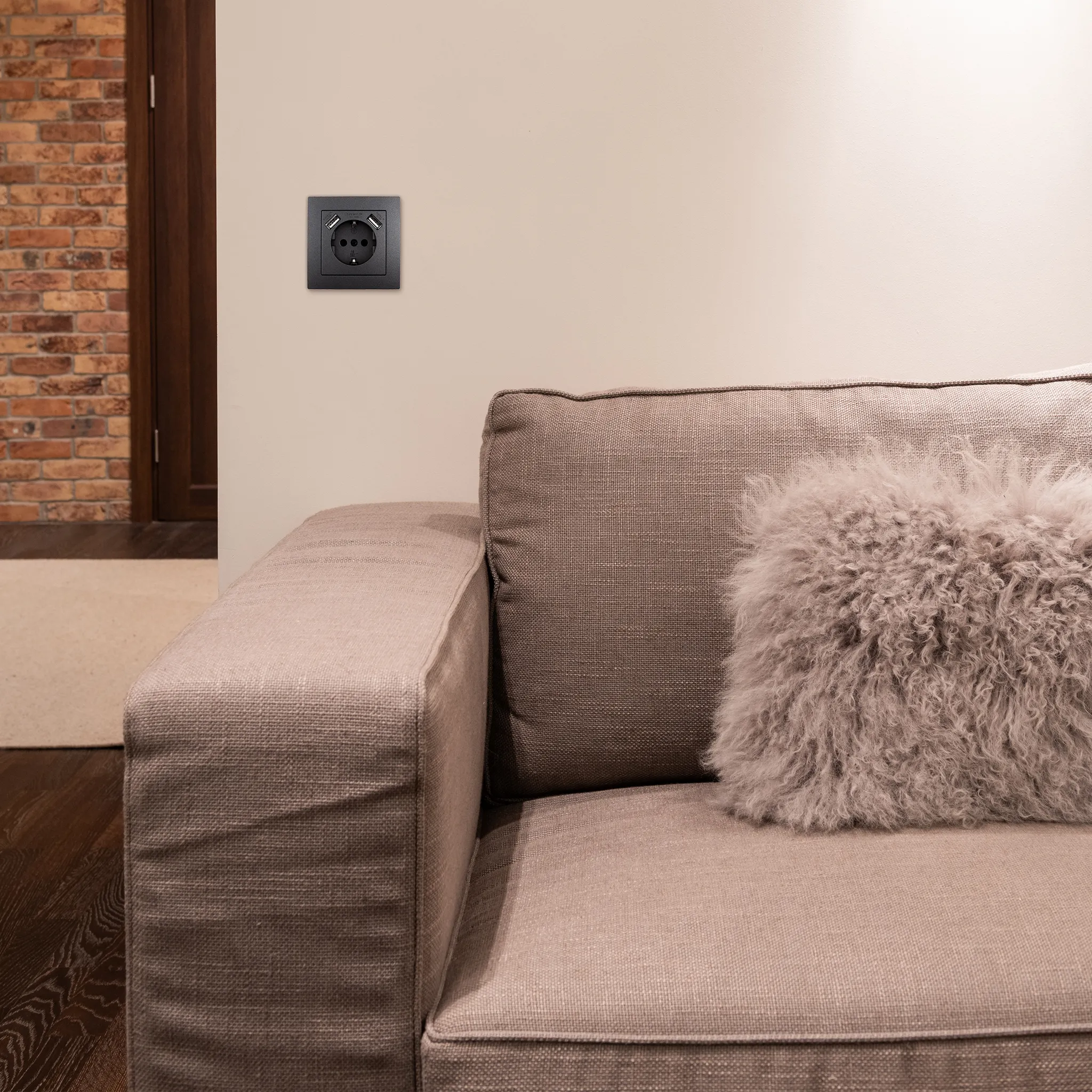 Schutzkontakt-Steckdose mit 2x USB McPower ''Flair'' 250V~/16A, 5V/2,1A, 12er-Pack – Bild 5