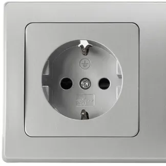 DELPHI Set 3 Steckdosen + 3-fach Rahmen 250V~/ 16A, Steckanschluss, silber DELPHI Set 3 Steckdosen + 3-fach Rahmen 250V~/ 16A, Steckanschluss, silber