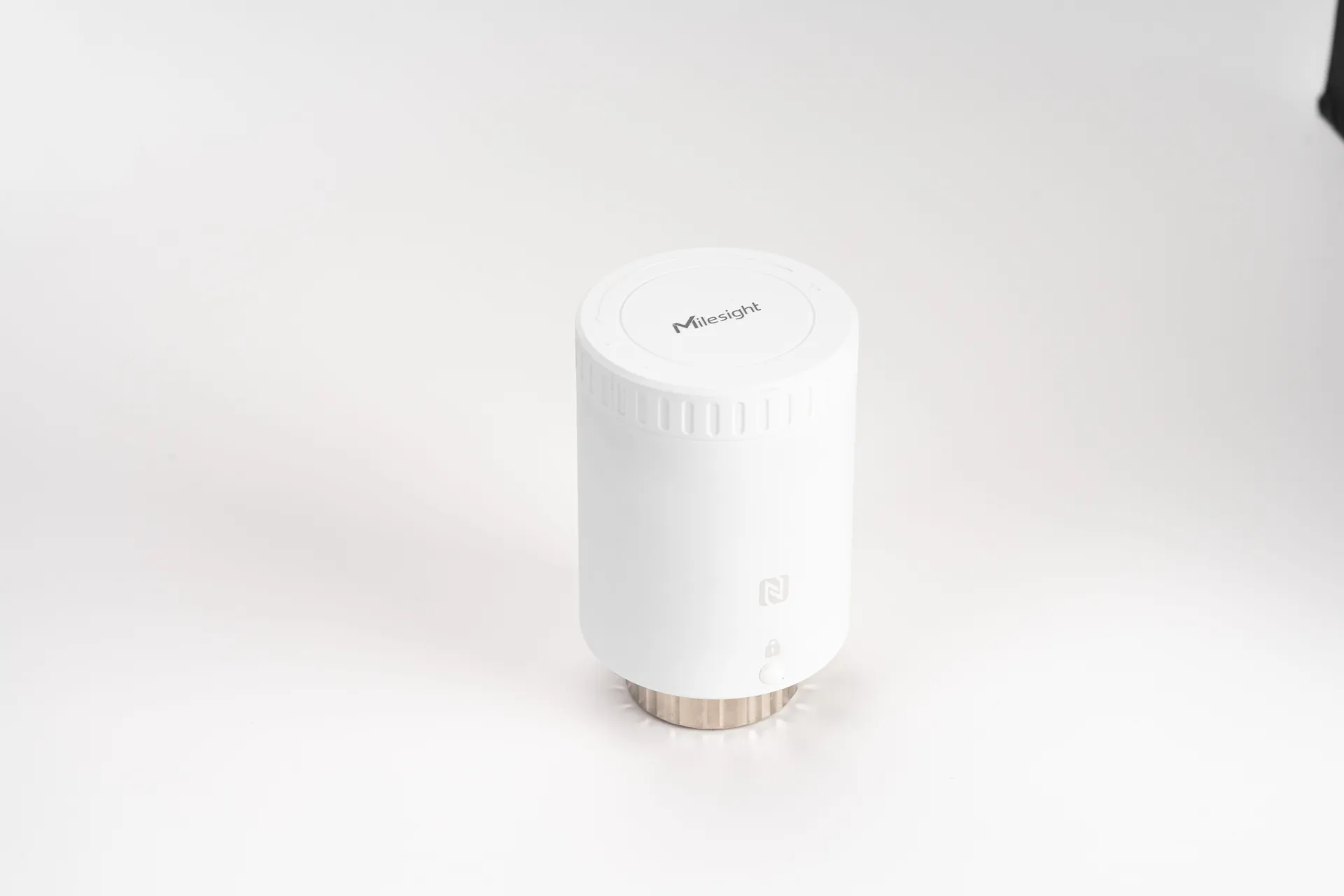 Milesight IoT Smart Radiator Thermostat, WT101-868M Milesight IoT Smart Radiator Thermostat, WT101-868M