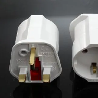 Synergy 21 LED Adapter Netzteil UK->D 3-polig auf Schutzkontakt Synergy 21 LED Adapter Netzteil UK->D 3-polig auf Schutzkontakt