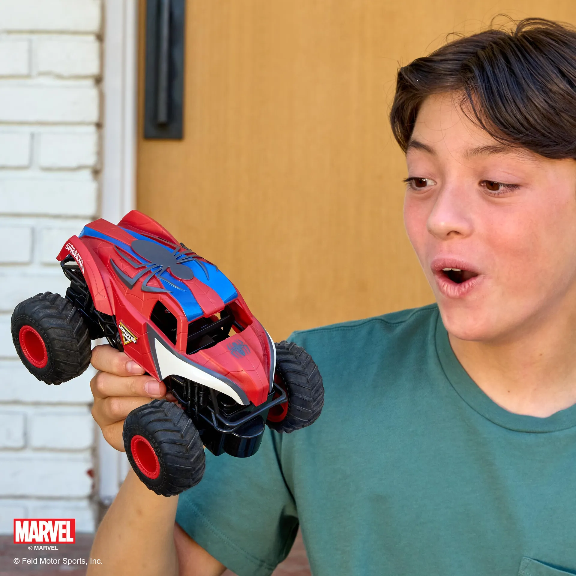 Monster Jam , Marvel Spider-Man RC, ferngesteuerter 1:24 Truck – Bild 6