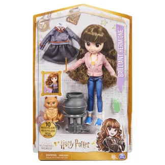 Wizarding World Harry Potter – Hermine Granger Puppe mit kämmbaren Haar, Geschenkset mit 2 Outfits und 5 Zubehörteilen Wizarding World Harry Potter – Hermine Granger Puppe mit kämmbaren Haar, Geschenkset mit 2 Outfits und 5 Zubehörteilen
